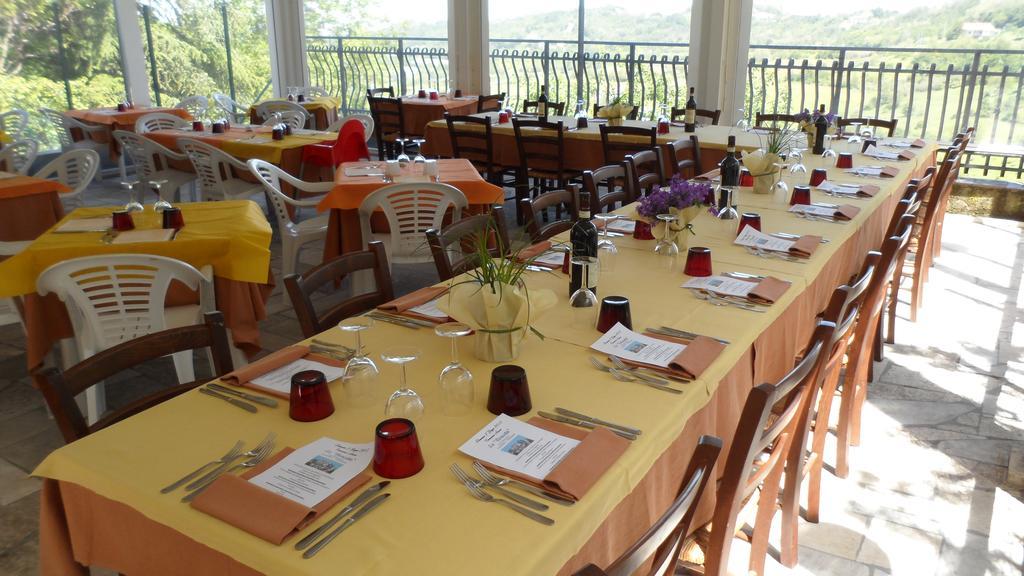 Hotel Ristorante La Bruceta Cremolino Kültér fotó