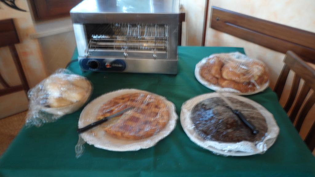 Hotel Ristorante La Bruceta Cremolino Kültér fotó